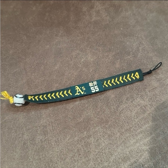 Oakland A's Matsui Baseball Bracelet - Picture 1 of 6